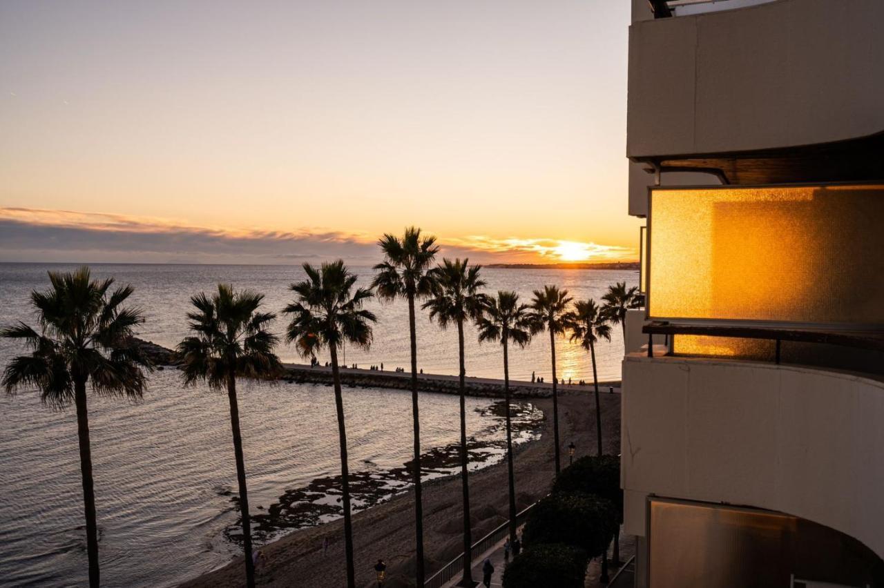 Beachfront Studio With Stunning Sea Views Marbella Esterno foto