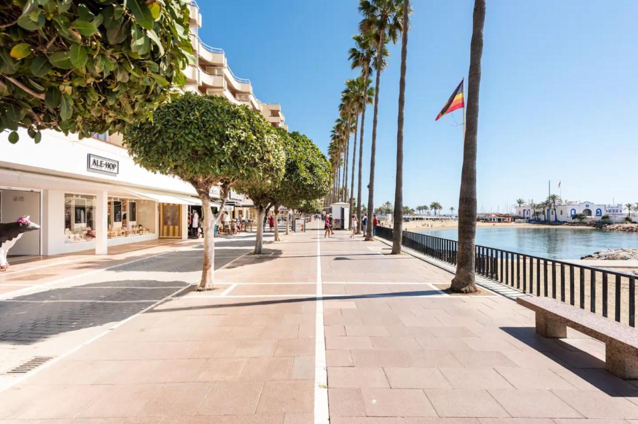 Beachfront Studio With Stunning Sea Views Marbella Esterno foto